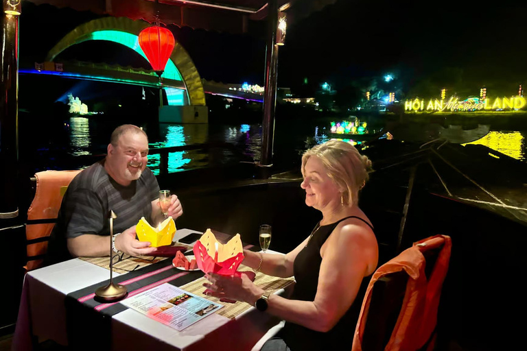 Hoi An: Romantic Sunset Cruise with Dinner Sunset Dinner Cruise in Hoi An