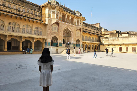 Jaipur: Amber Fort Heritage Walking Tour with Guide Guided Tour with Entrance Fee, Pickup, and Drop-Off Included