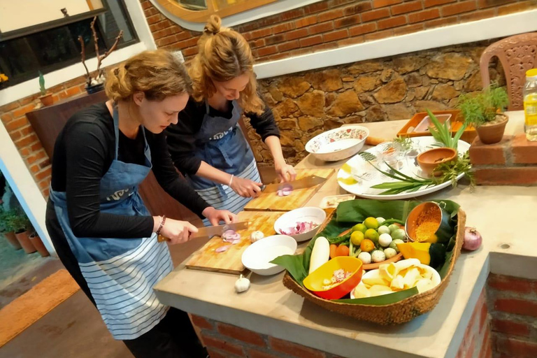 Ella : Corso di cucina con tour del giardino delle spezie