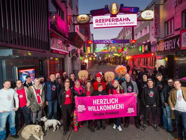 St. Pauli Reeperbahn Walking Tour with Olivia Jones’ historian Eva