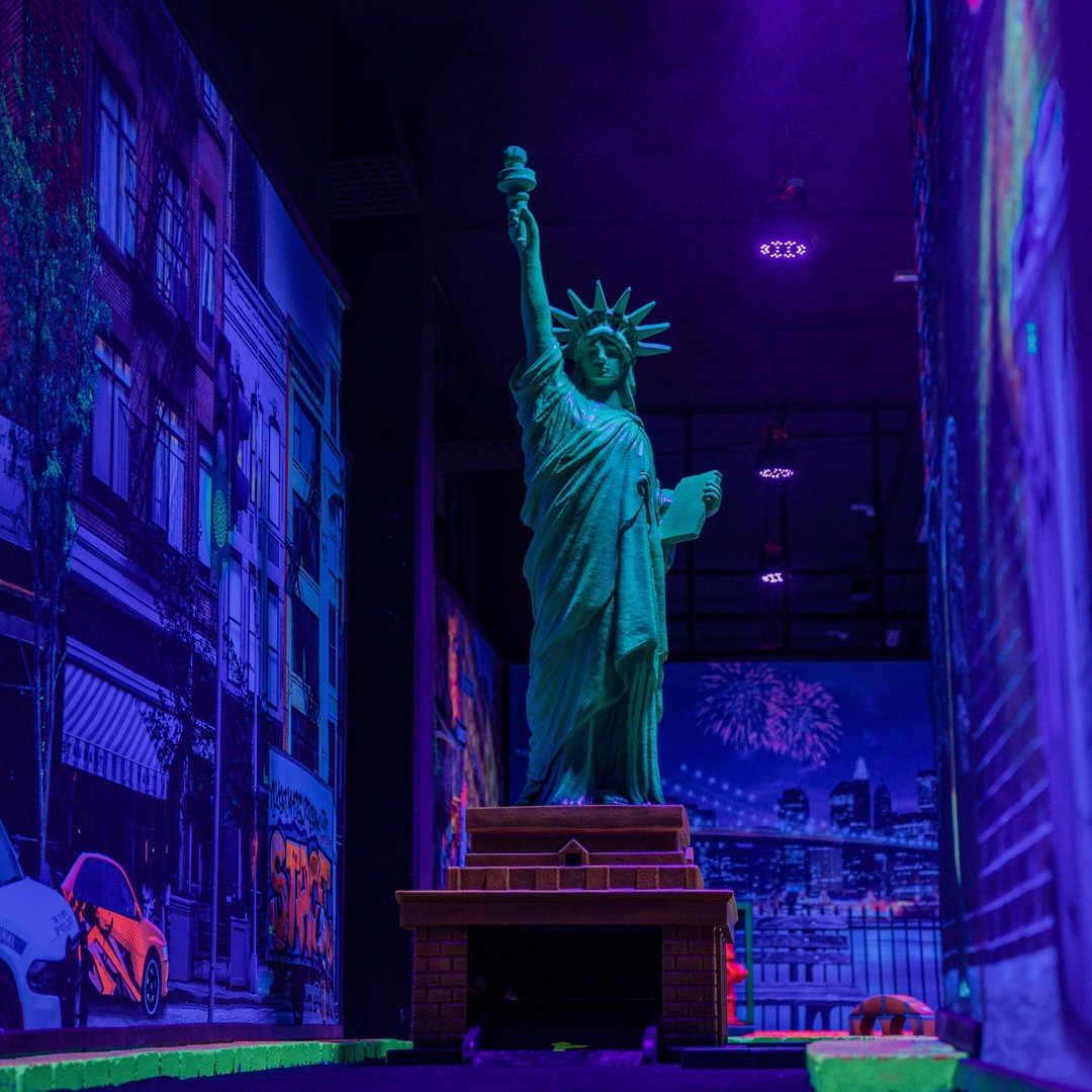 우와! 글로우 골프: 류블랴나 비트코인 시티 | GetYourGuide