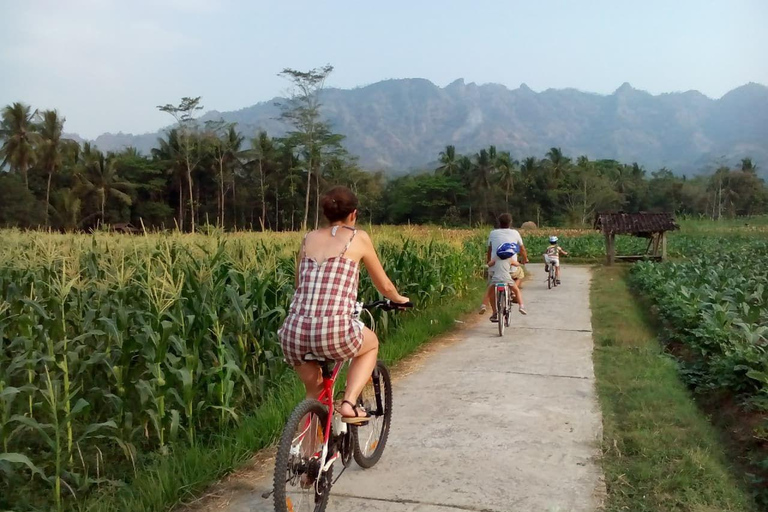 Borobudur tample, Cycling & Elo River Rafting Tour