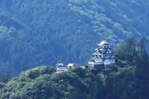 From Takayama: Gujo Hachiman -History, Traditions and Crafts