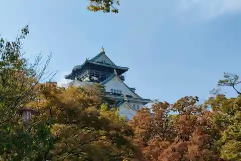 Osaka: Guided Walking Tour to Castle, Shinsekai, & Dotonbori