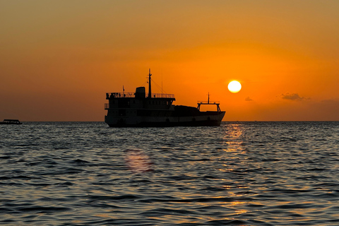 Sansibar: Dhow-Kreuzfahrt bei Sonnenuntergang Traditionell | Teilen