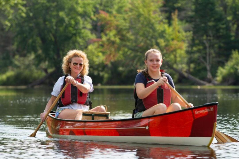 Zanzibar: Canoe Regatta Tour with Local Guide