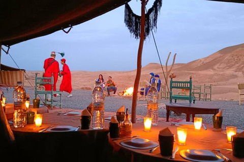 Marrakech: Tour del deserto di Agafay in quad e cena al tramonto