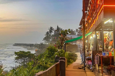 Kochi: Varkala 2-Day Trip with Kayaking & Jatayu