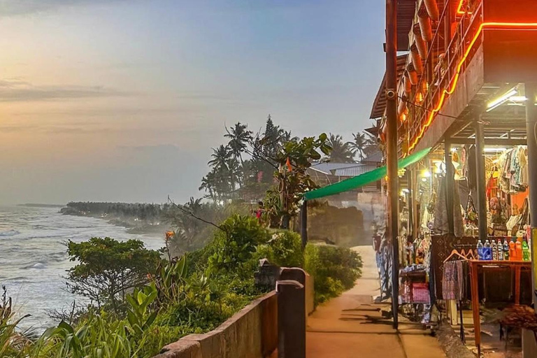 Kochi: Varkala 2-Day Trip with Kayaking & Jatayu