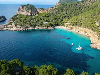 Cala Salada: 30-Minute Jet Ski Experience