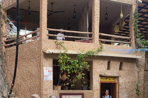 Oman : circuit de 4 jours dans le Wadi, à Sur, dans le désert, à Nizwa et à Mascate