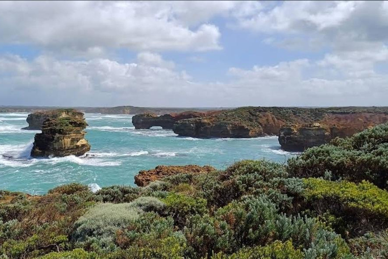 GREAT OCEAN ROAD [5 PPL ONLY] Skilled photographer guide 12 APOSTLE GREAT OCEAN ROAD [5 PPL ONLY] 6 HRS FREE TIME