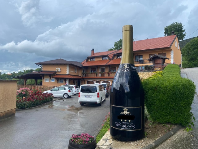 Zagreb: Hrastje Plešivičko Wine Tasting Day Trip