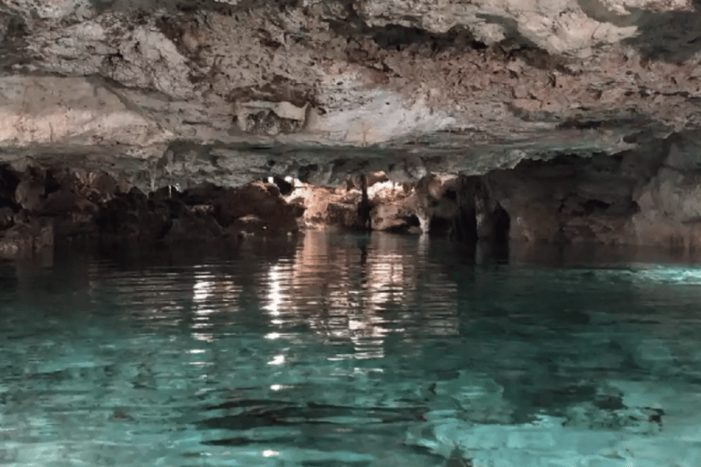Tulum: Highlights tour with cenote & jungle village. German tour guide. Tulum highlights half-day option with pick-up available from Cancun area