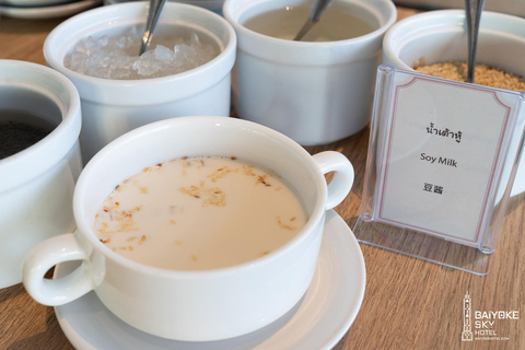 Bangkok: Baiyoke Sky Buffet Breakfast on 81st Floor Balcony