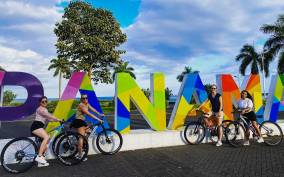 Highlights Bike Tour in Casco Viejo & Cinta Costera