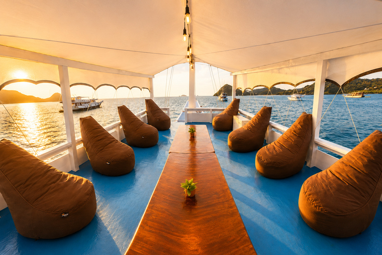 Labuan Bajo: 3-Day Komodo Sailing Ocean View Cabin All Fees Standard Boat | Sharing Room Ocean View | Tiket not Included