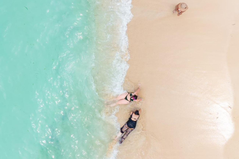 Daytour a Playa Tranquila VIP con ombrelloni, pranzo in autobus!