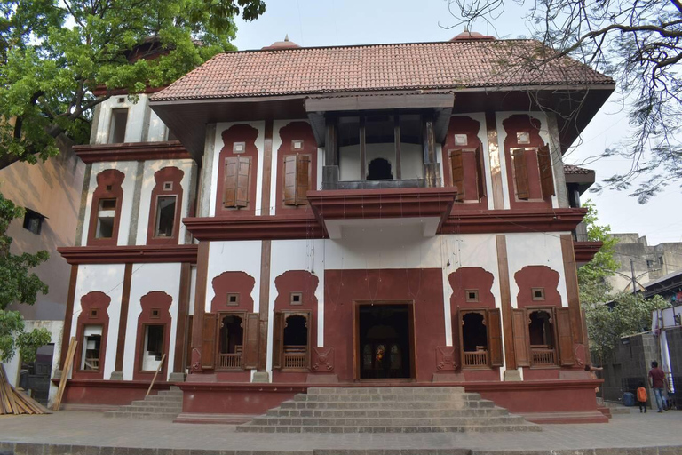 Pune Highlights: Guided Day Tour from Mumbai in Private Car