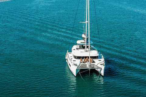 Offrez-vous un moment unique sur le Catamaran Mademoiselle Catamaran Mademoiselle l Bulles Gourmandes