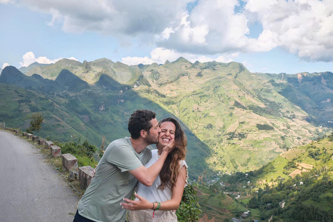 Hà Giang HORIZONTE DE DIVINIDAD Tour con jinete local fácil 3 DíasHa Giang HORIZONTE DE DIVINIDAD Tour con jinetes locales fáciles 3 Días