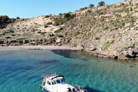 Sail in a Llaut through the marine reserve of northern Menorca, 4 or 8 hours Sail in the marine reserve of northern Menorca for a full day