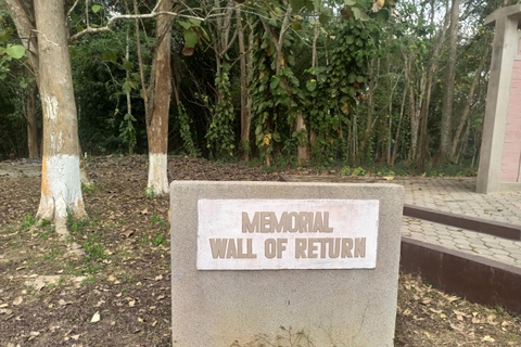 Accra: Cape Coast & Elmina Castles & Assin Manso Guided Tour