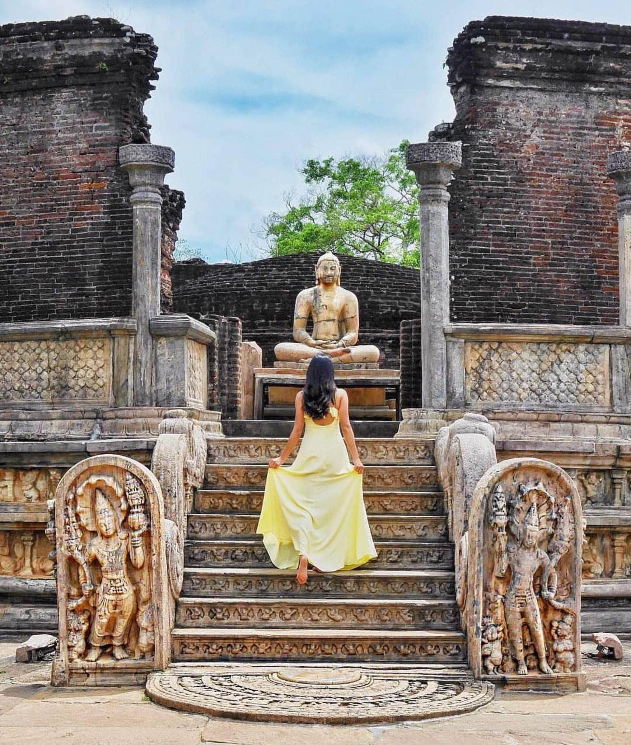 Ab Sigiriya: Polonnaruwa-Tagestour mit Minneriya-Safari