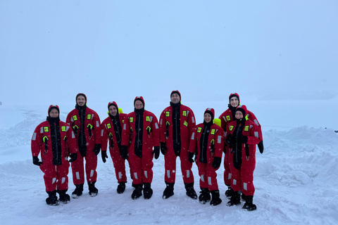 Tromsø: Schwimmendes Camp im Arktischen Ozean Rettungsanzug SchwimmenNächtliches Erlebnis