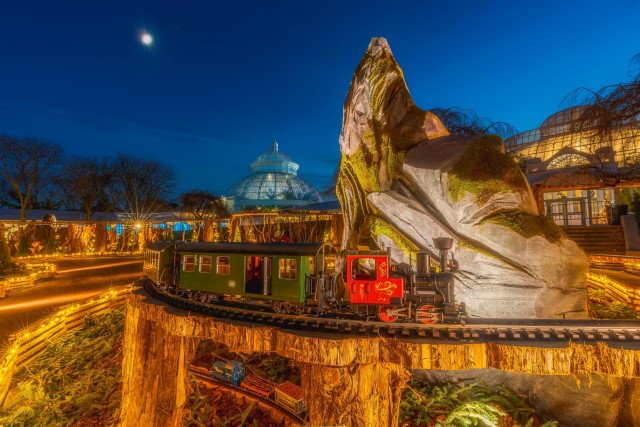Visit New York Botanical Garden Holiday Train Show & Glow Tickets in Jersey City