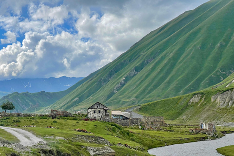 Região de Kazbegi: Caminhadas de um dia