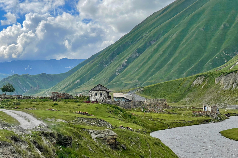 Kazbegi-regionen: Dagsvandringar