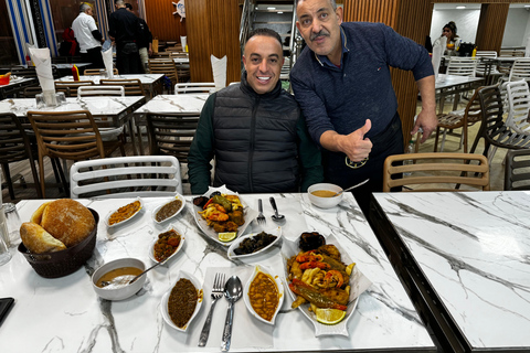 Visite nocturne de la ville de Marrakech et dîner traditionnel marocain