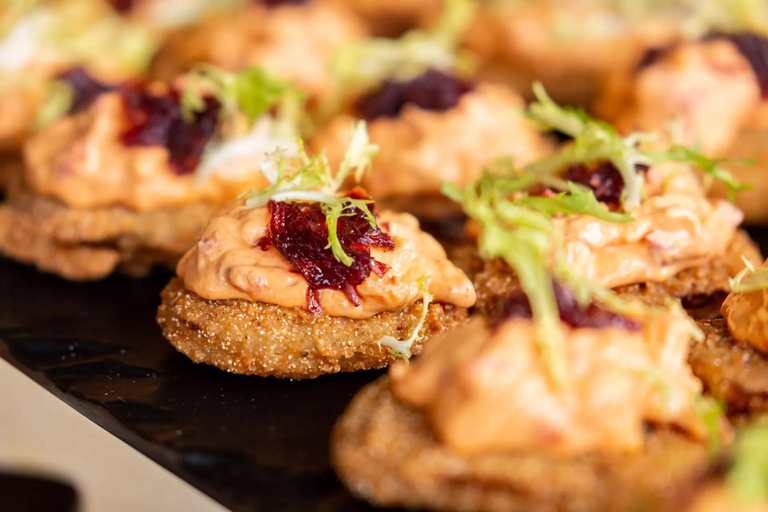 Charleston: Food & Cultural Tour with Native Local Guide