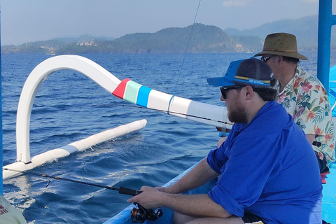 Bali: Fishing Charter Private Boat with Lunch & Hotel Pickup Bali: Private Fishing Trip with Lunch and Hotel Pickup