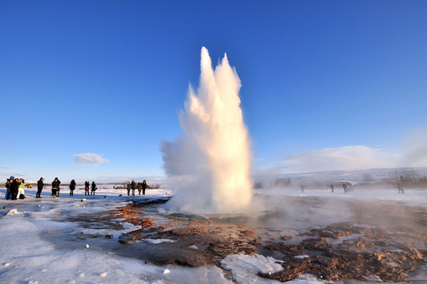 De Reykjavik: Excursão ao Círculo Dourado e à Aurora BorealDe Reykjavik: Golden Circle e Northern Lights Tour