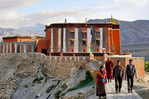 Kathmandu: Upper Mustang 7-Day Luxury Overland Jeep Tour