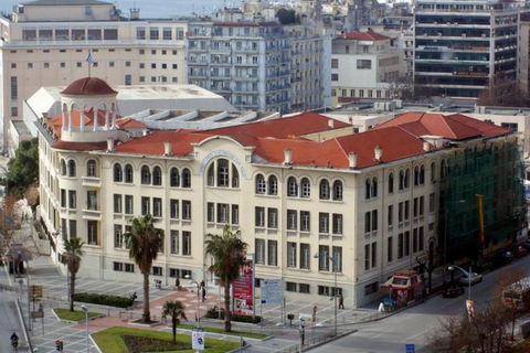 Thessaloniki: Traditional Greek Dance Class with Wine