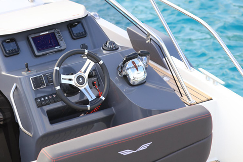 Valencia: Private Motorboat Cruise with Drinks