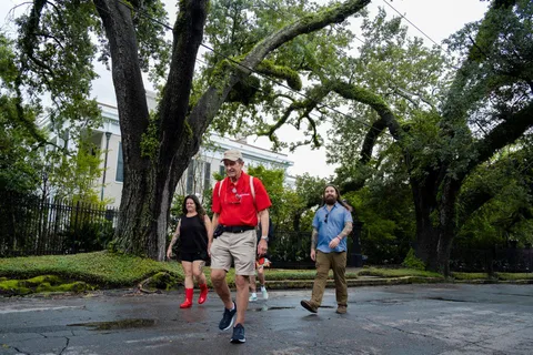 New Orleans Garden District Tour