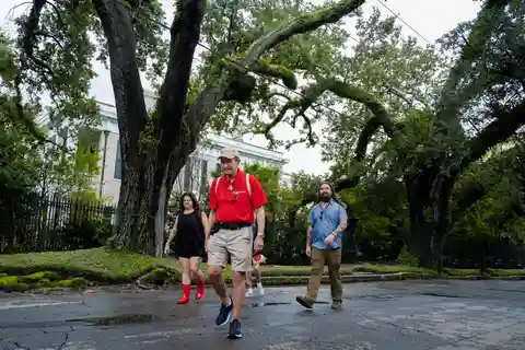 New Orleans Garden District Tour