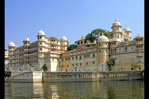 Udaipur Ganztägige Private Sightseeing Tour mit Guide