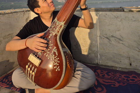 Delhi: meditación espiritual y paseo en barco con un músico folclóricoDelhi: meditación espiritual y paseo en barco con un músico folclórico como guía
