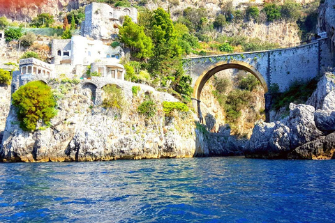 From Positano: Day Trip to Amalfi Coast - Group Tour by Boat