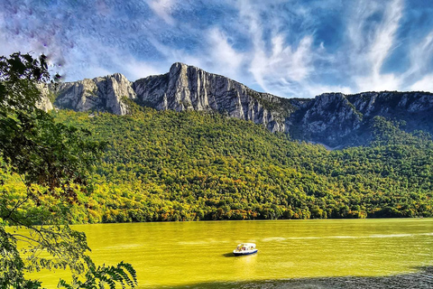 Eselnita: Boat Cruise on the Danube River