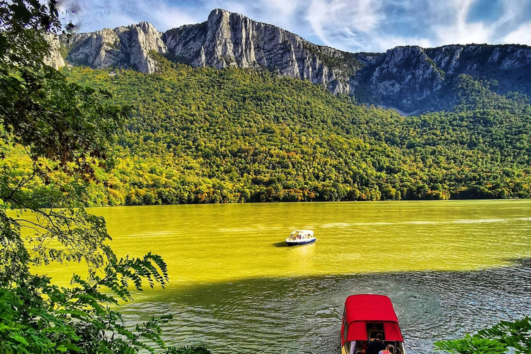 Eselnita: Boat Cruise on the Danube River