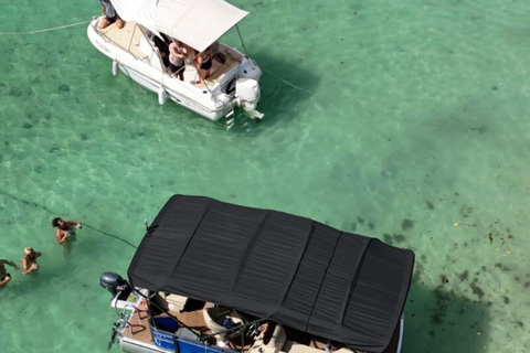 Martinique: Baie du Robert License-Free Boat excursion Full-Day Blue Boat