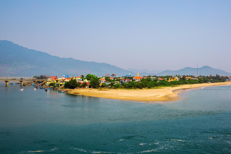 Biluthyrning och förare: Besök Hai Van/Lang Co från Hoi An/Da NangHoi An - Hai Van/Lang Co (heldag)