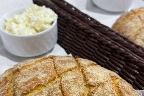 从贝拉特出发：Hani i Qerosit户外主厨午餐来自贝拉特：哈尼·伊·克罗西特户外主厨午餐