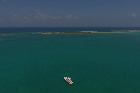 坎昆：豪华游艇之旅前往伊莎贝拉岛，主厨 #GMBSR55FUN坎昆：豪华游艇之旅，前往伊莎贝拉岛，主厨服务 #GMBSR55FUN